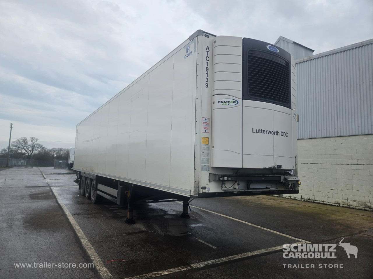 SCHMITZ Reefer Multitemp Taillift - Isothermal semi-trailer: picture 1 SCHMITZ Reefer Multitemp Taillift - Isothermal semi-trailer: picture 1