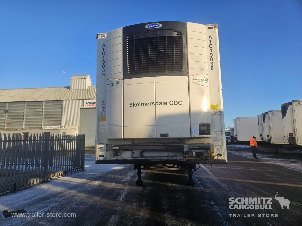 Isothermal semi-trailer SCHMITZ Reefer Multitemp: picture 15