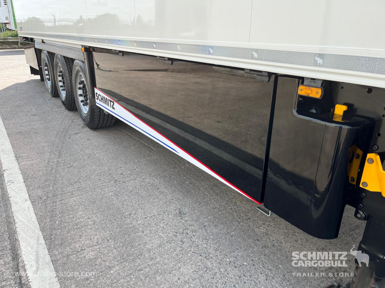 SCHMITZ Reefer Multitemp - Isothermal semi-trailer: picture 4 SCHMITZ Reefer Multitemp - Isothermal semi-trailer: picture 4