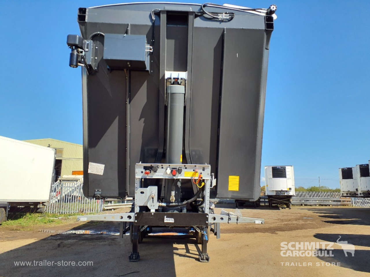 SCHMITZ Tipper Alu-square sided body 55m³ - Tipper semi-trailer: picture 1 SCHMITZ Tipper Alu-square sided body 55m³ - Tipper semi-trailer: picture 1