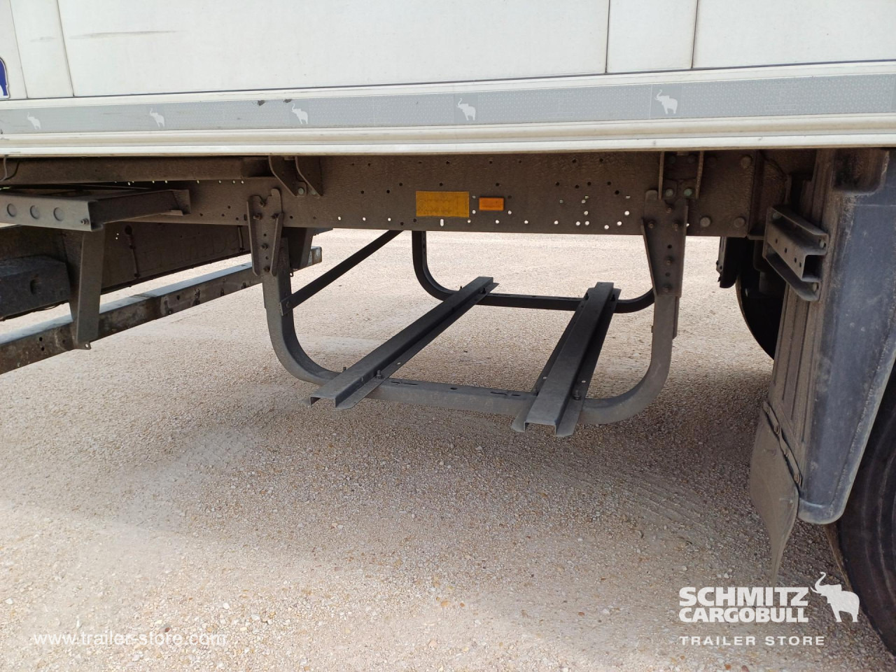 SCHMITZ Reefer Standard - Isothermal semi-trailer: picture 3 SCHMITZ Reefer Standard - Isothermal semi-trailer: picture 3