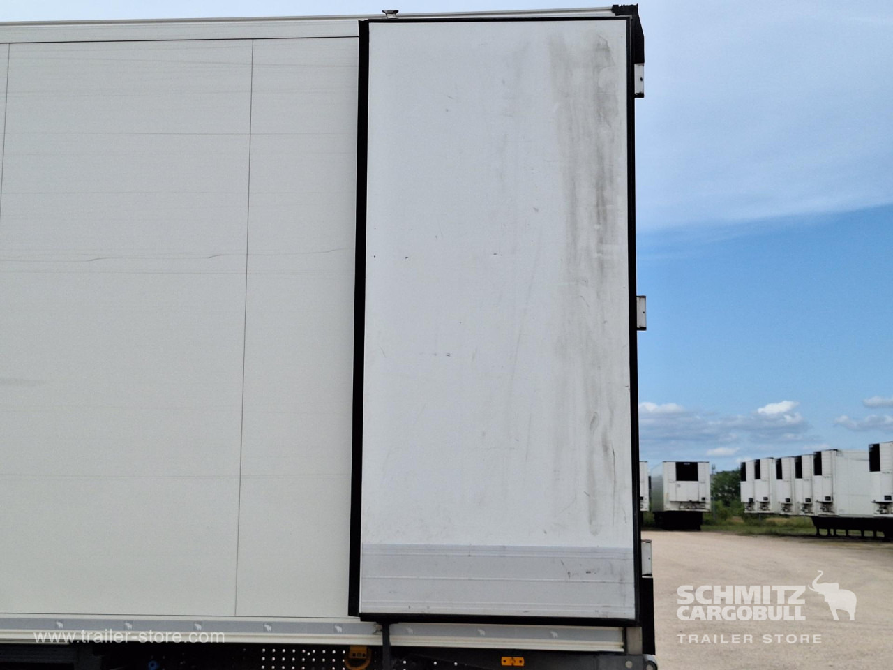 SCHMITZ Reefer Standard - Isothermal semi-trailer: picture 2 SCHMITZ Reefer Standard - Isothermal semi-trailer: picture 2