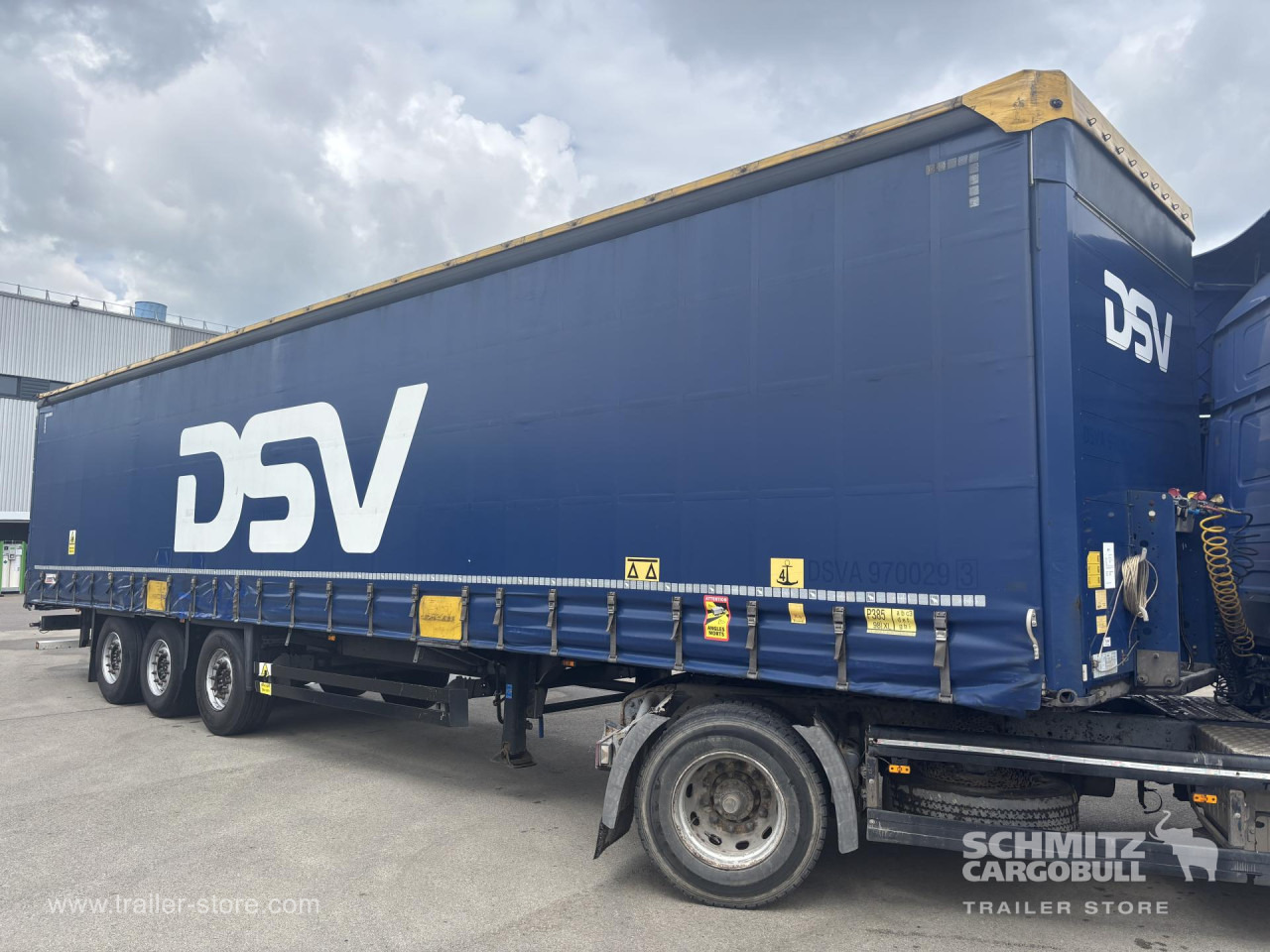 SCHMITZ Curtainsider Standard - Curtainsider semi-trailer: picture 5 SCHMITZ Curtainsider Standard - Curtainsider semi-trailer: picture 5