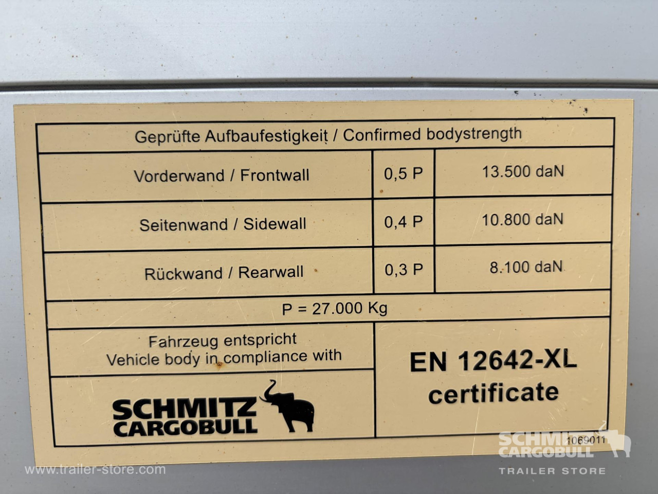 SCHMITZ Curtainsider Standard - Curtainsider semi-trailer: picture 3 SCHMITZ Curtainsider Standard - Curtainsider semi-trailer: picture 3