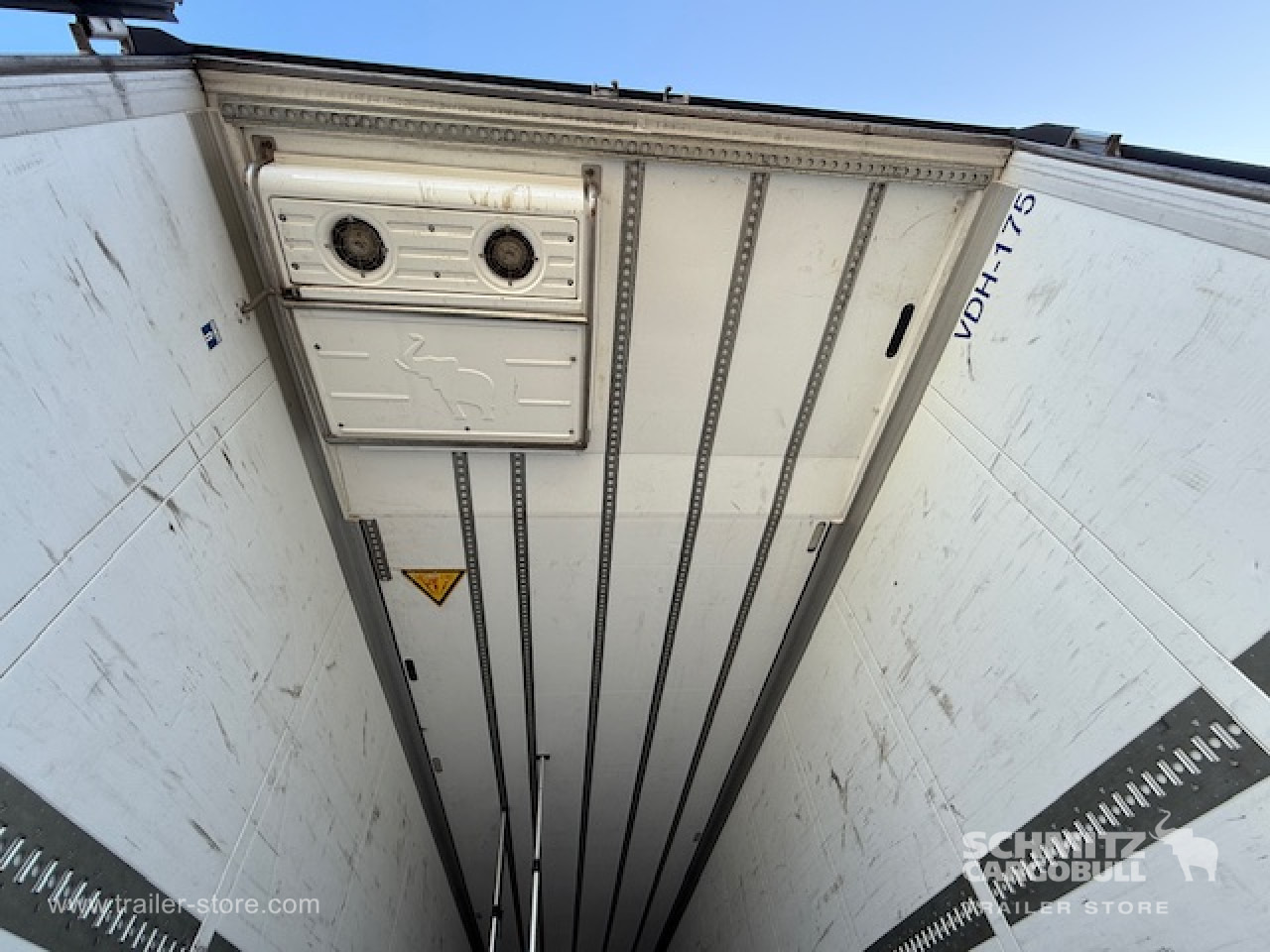 SCHMITZ Oplegger Vries Multitemp Taillift - Isothermal semi-trailer: picture 5 SCHMITZ Oplegger Vries Multitemp Taillift - Isothermal semi-trailer: picture 5
