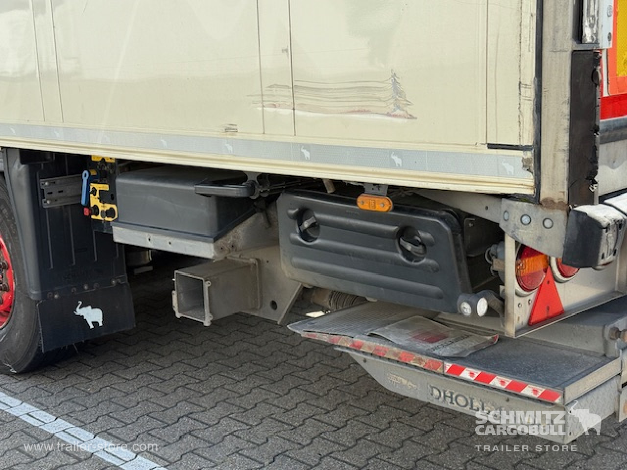 SCHMITZ Oplegger Vries Multitemp Taillift - Isothermal semi-trailer: picture 4 SCHMITZ Oplegger Vries Multitemp Taillift - Isothermal semi-trailer: picture 4
