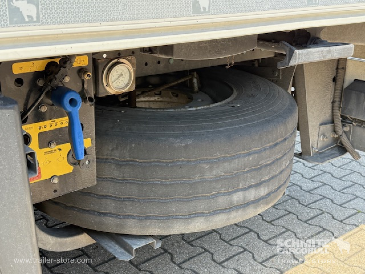 SCHMITZ Oplegger Vries Standard Double deck - Isothermal semi-trailer: picture 5 SCHMITZ Oplegger Vries Standard Double deck - Isothermal semi-trailer: picture 5