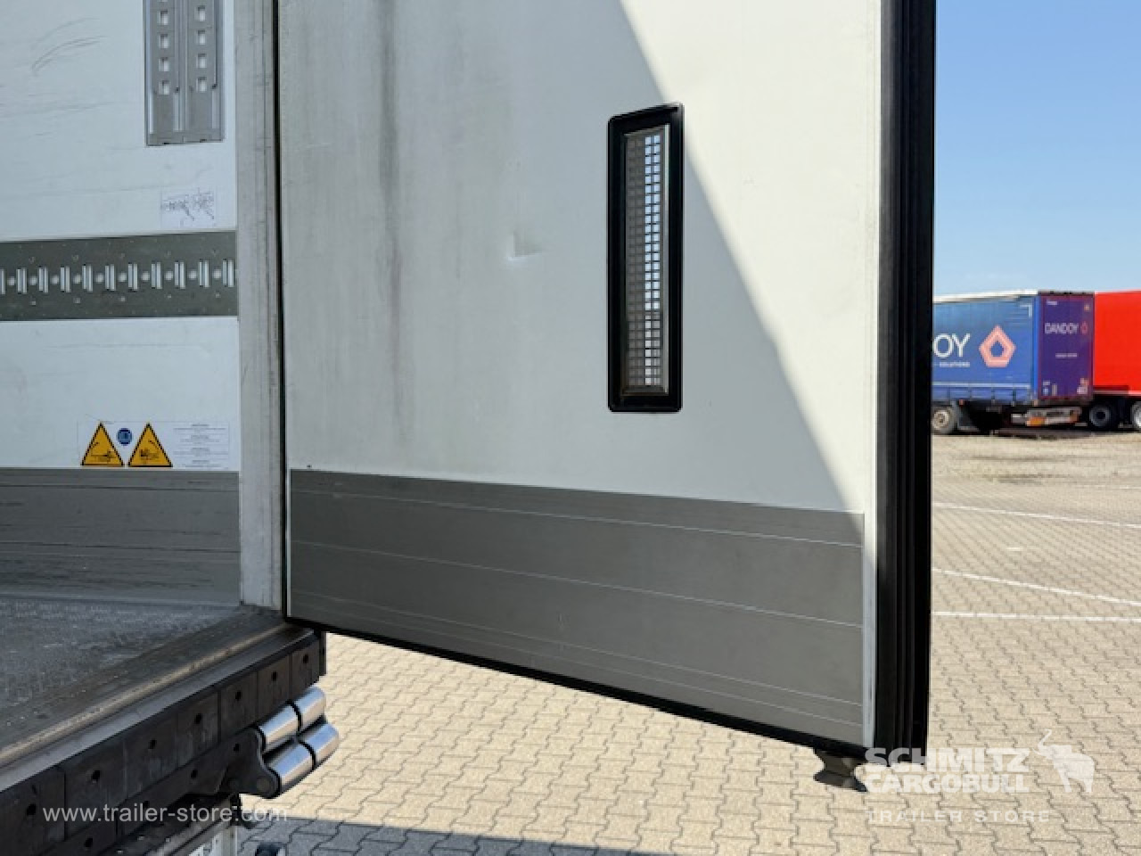 SCHMITZ Oplegger Vries Standard Double deck - Isothermal semi-trailer: picture 4 SCHMITZ Oplegger Vries Standard Double deck - Isothermal semi-trailer: picture 4