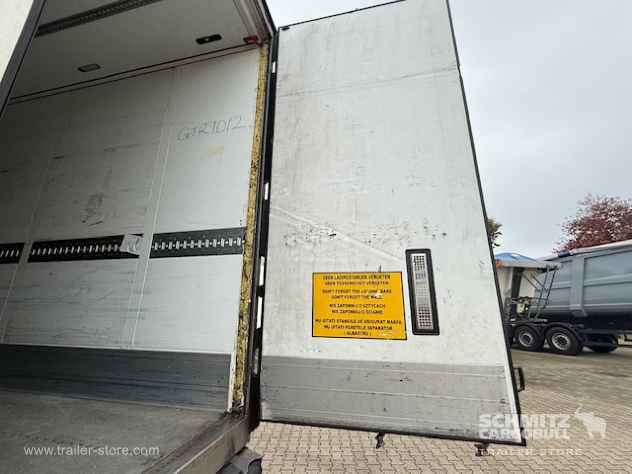 SCHMITZ Oplegger Vries Standard - Isothermal semi-trailer: picture 4 SCHMITZ Oplegger Vries Standard - Isothermal semi-trailer: picture 4