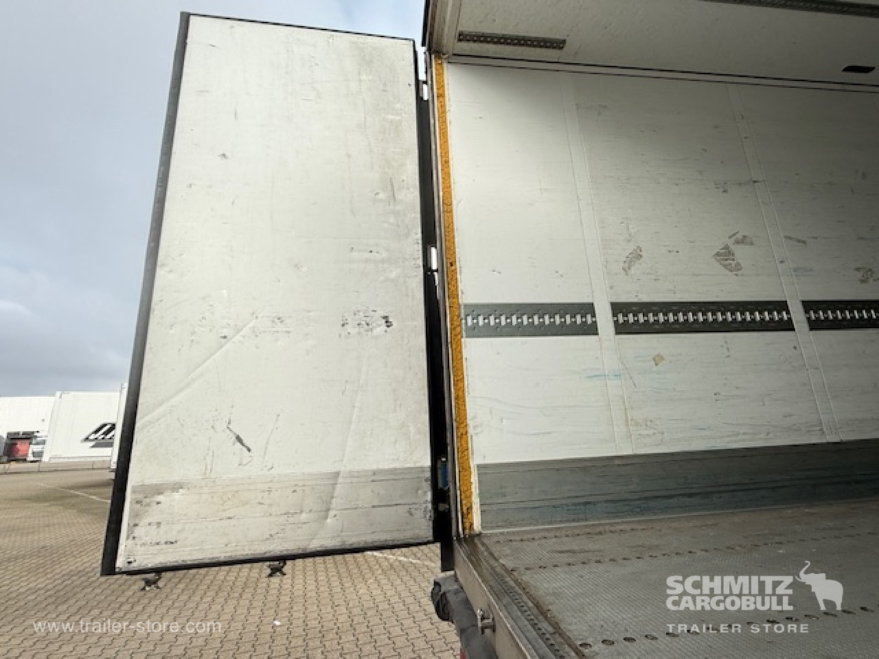 SCHMITZ Oplegger Vries Standard - Isothermal semi-trailer: picture 5 SCHMITZ Oplegger Vries Standard - Isothermal semi-trailer: picture 5