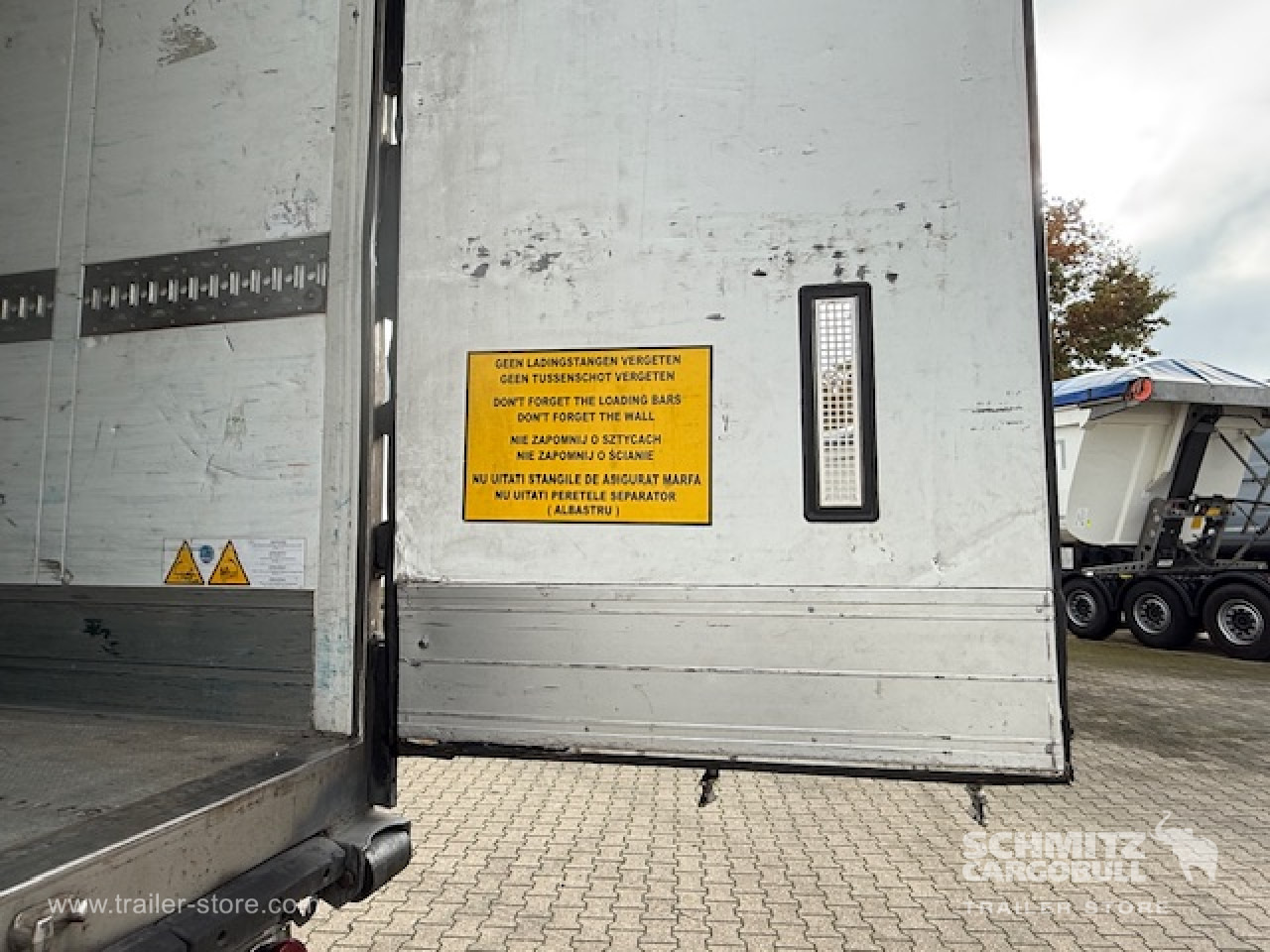 SCHMITZ Oplegger Vries Standard - Isothermal semi-trailer: picture 4 SCHMITZ Oplegger Vries Standard - Isothermal semi-trailer: picture 4
