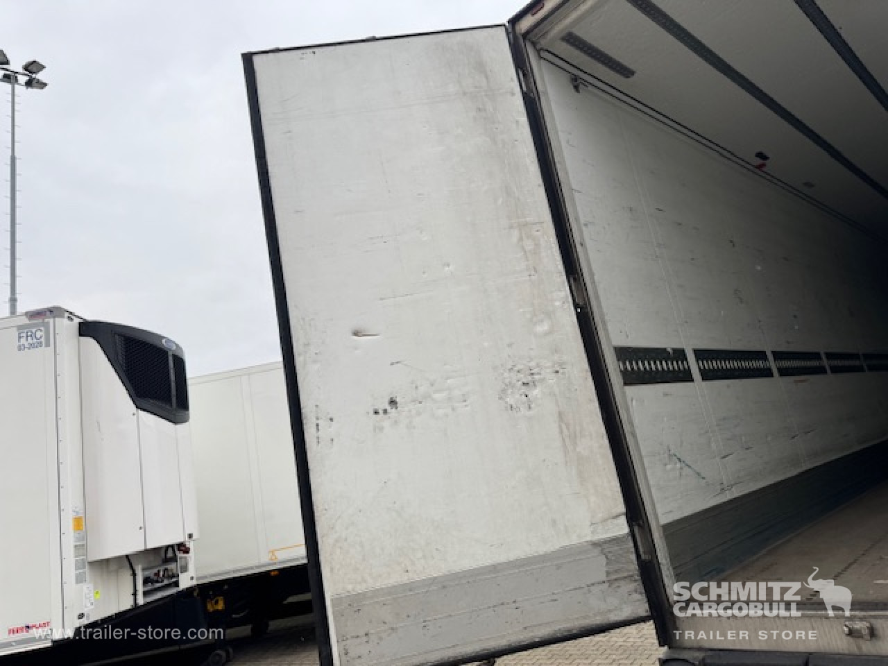 SCHMITZ Oplegger Vries Standard - Isothermal semi-trailer: picture 3 SCHMITZ Oplegger Vries Standard - Isothermal semi-trailer: picture 3