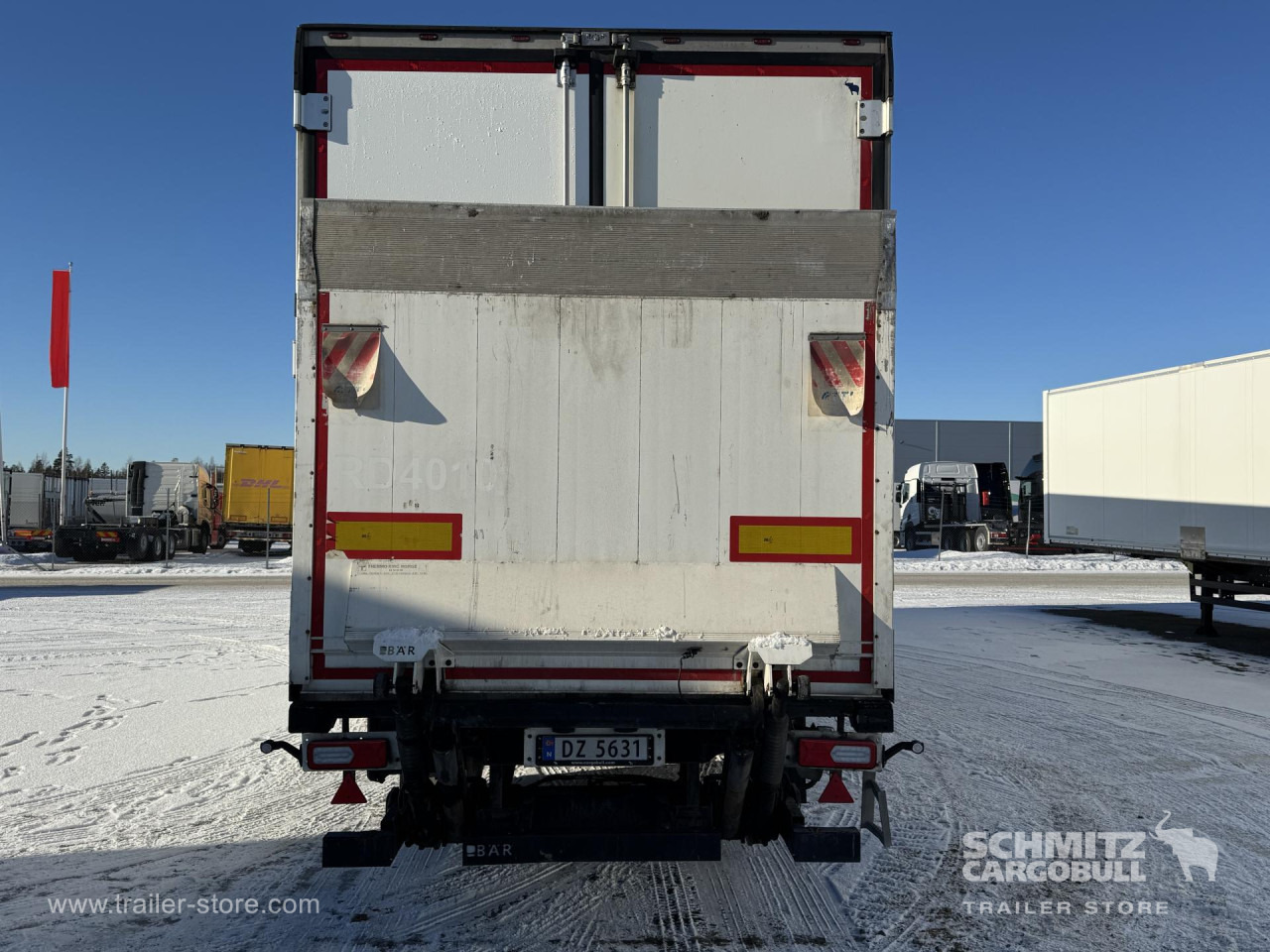 SCHMITZ Reefer Standard Double deck Taillift - Isothermal semi-trailer: picture 2 SCHMITZ Reefer Standard Double deck Taillift - Isothermal semi-trailer: picture 2