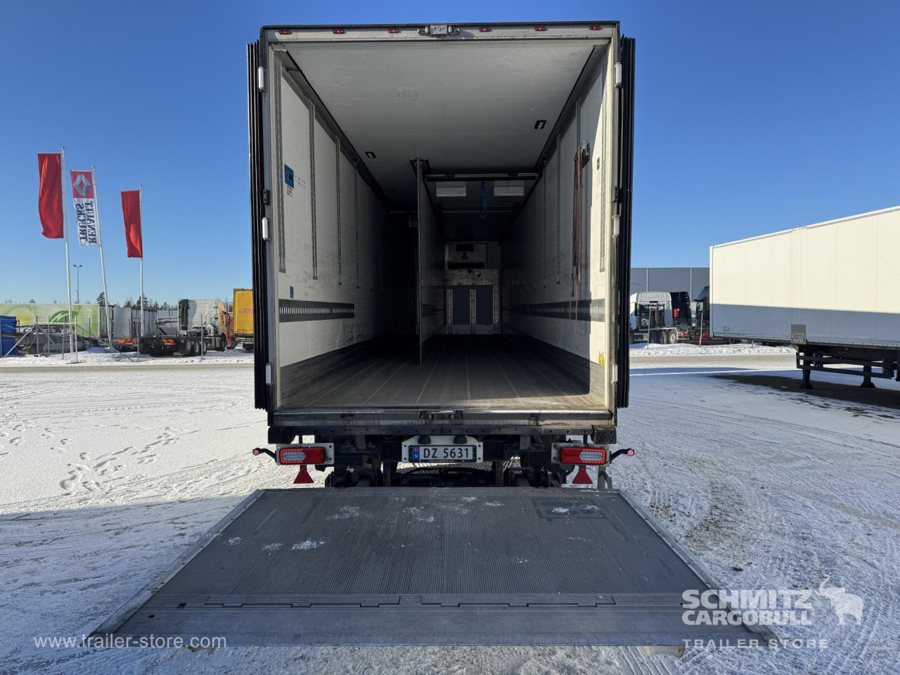 SCHMITZ Reefer Standard Double deck Taillift - Isothermal semi-trailer: picture 3 SCHMITZ Reefer Standard Double deck Taillift - Isothermal semi-trailer: picture 3