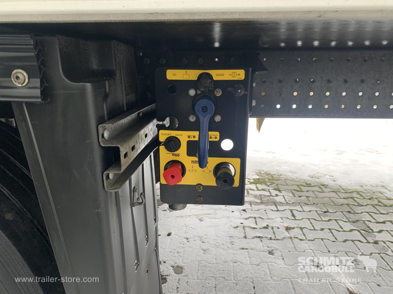 SCHMITZ Reefer Standard - Isothermal semi-trailer: picture 3 SCHMITZ Reefer Standard - Isothermal semi-trailer: picture 3