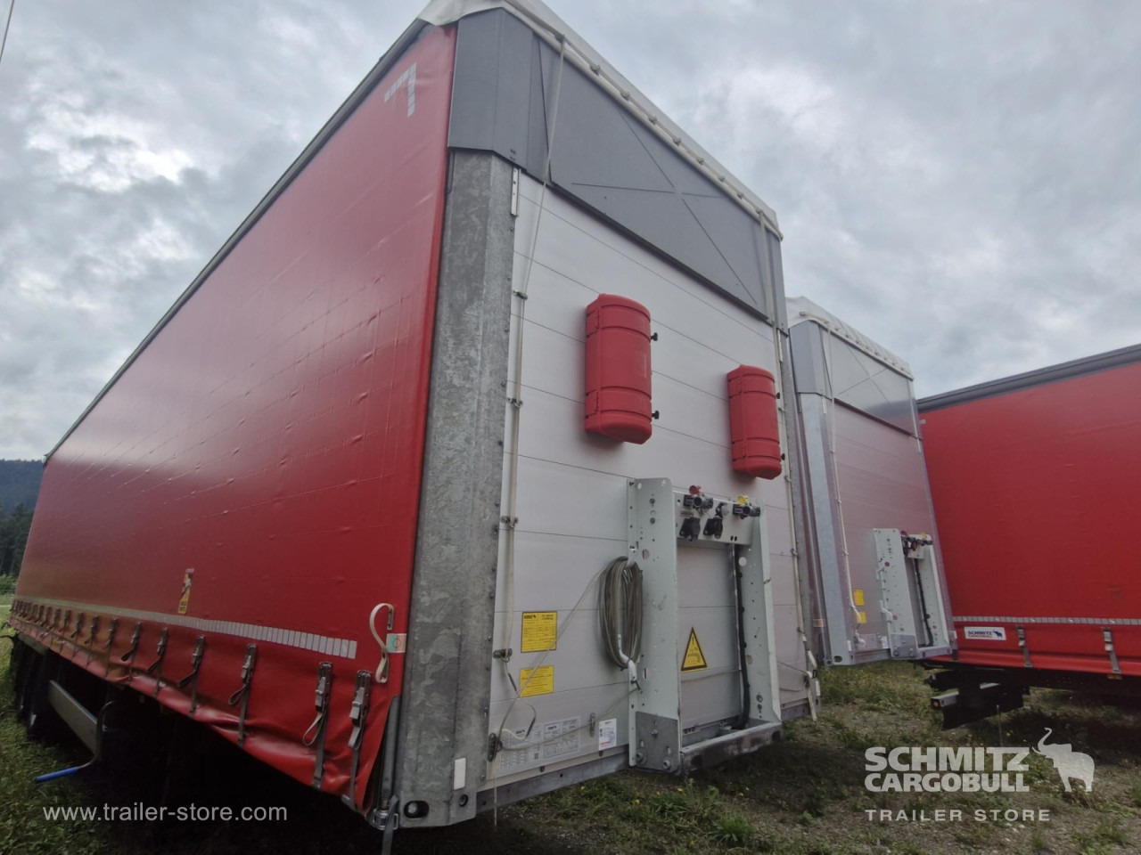 SCHMITZ Curtainsider Varios - Curtainsider semi-trailer: picture 1 SCHMITZ Curtainsider Varios - Curtainsider semi-trailer: picture 1