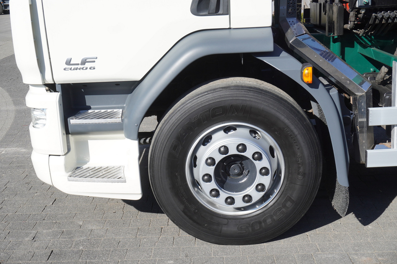 Skip loader truck, Crane truck DAF LF 18.310 E6 / Skip loader Fornal NKR 130V / HDS HMF 735 K2 / Manual gearbox: picture 24 Skip loader truck, Crane truck DAF LF 18.310 E6 / Skip loader Fornal NKR 130V / HDS HMF 735 K2 / Manual gearbox: picture 24