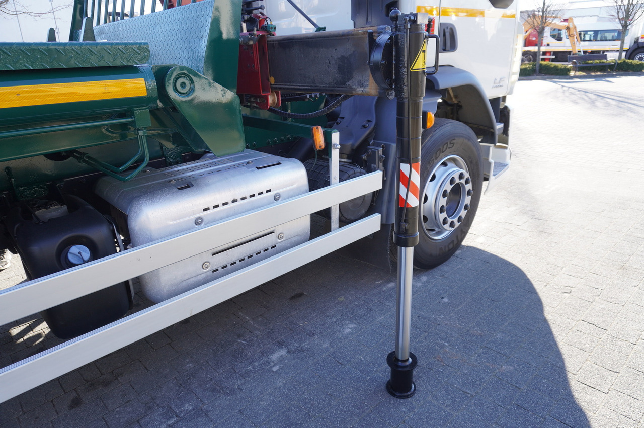 Skip loader truck, Crane truck DAF LF 18.310 E6 / Skip loader Fornal NKR 130V / HDS HMF 735 K2 / Manual gearbox: picture 19 Skip loader truck, Crane truck DAF LF 18.310 E6 / Skip loader Fornal NKR 130V / HDS HMF 735 K2 / Manual gearbox: picture 19