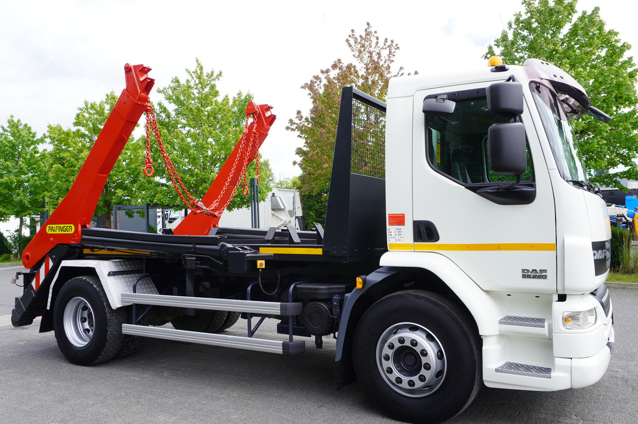 DAF LF 55.220 Skip loader GUIMA PALFINGER M14T - Skip loader truck: picture 3 DAF LF 55.220 Skip loader GUIMA PALFINGER M14T - Skip loader truck: picture 3