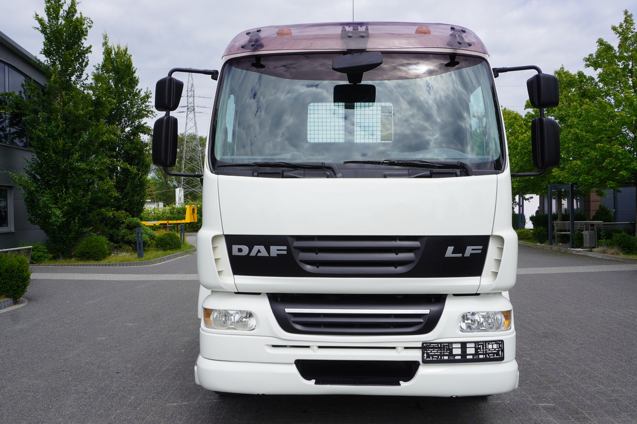 DAF LF 55.220 Skip loader GUIMA PALFINGER M14T - Skip loader truck: picture 2 DAF LF 55.220 Skip loader GUIMA PALFINGER M14T - Skip loader truck: picture 2