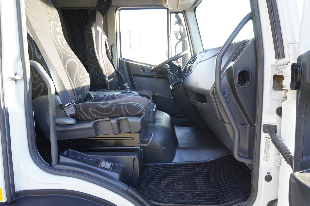 Tipper, Crane truck IVECO Eurocargo 120E18 Crane Palfinger / 3-way tipper / sleeper cab: picture 16