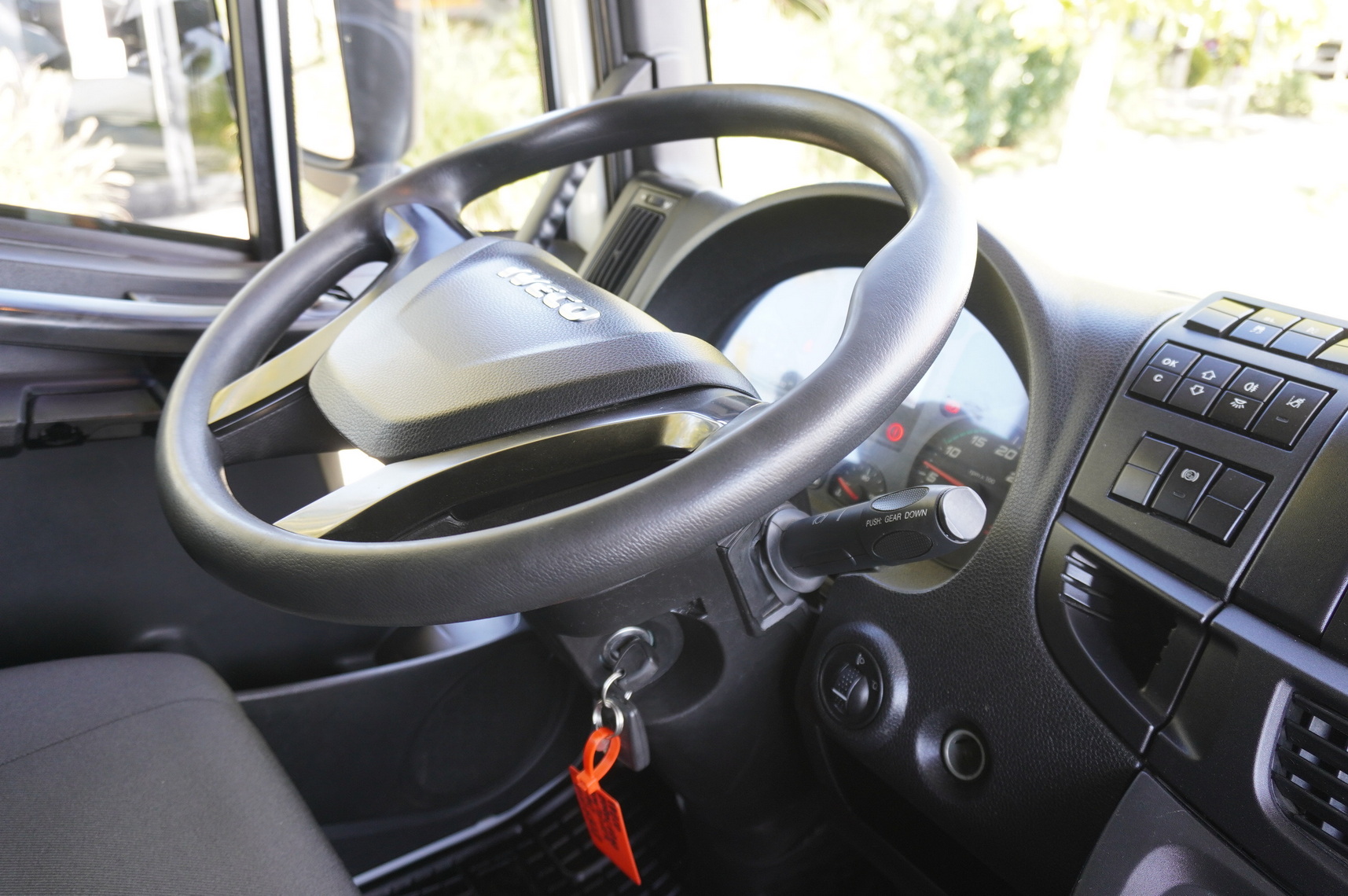 Cab chassis truck IVECO Eurocargo 140e19 4×2 E6 Glob / ADR / frame 8,1m: picture 18
