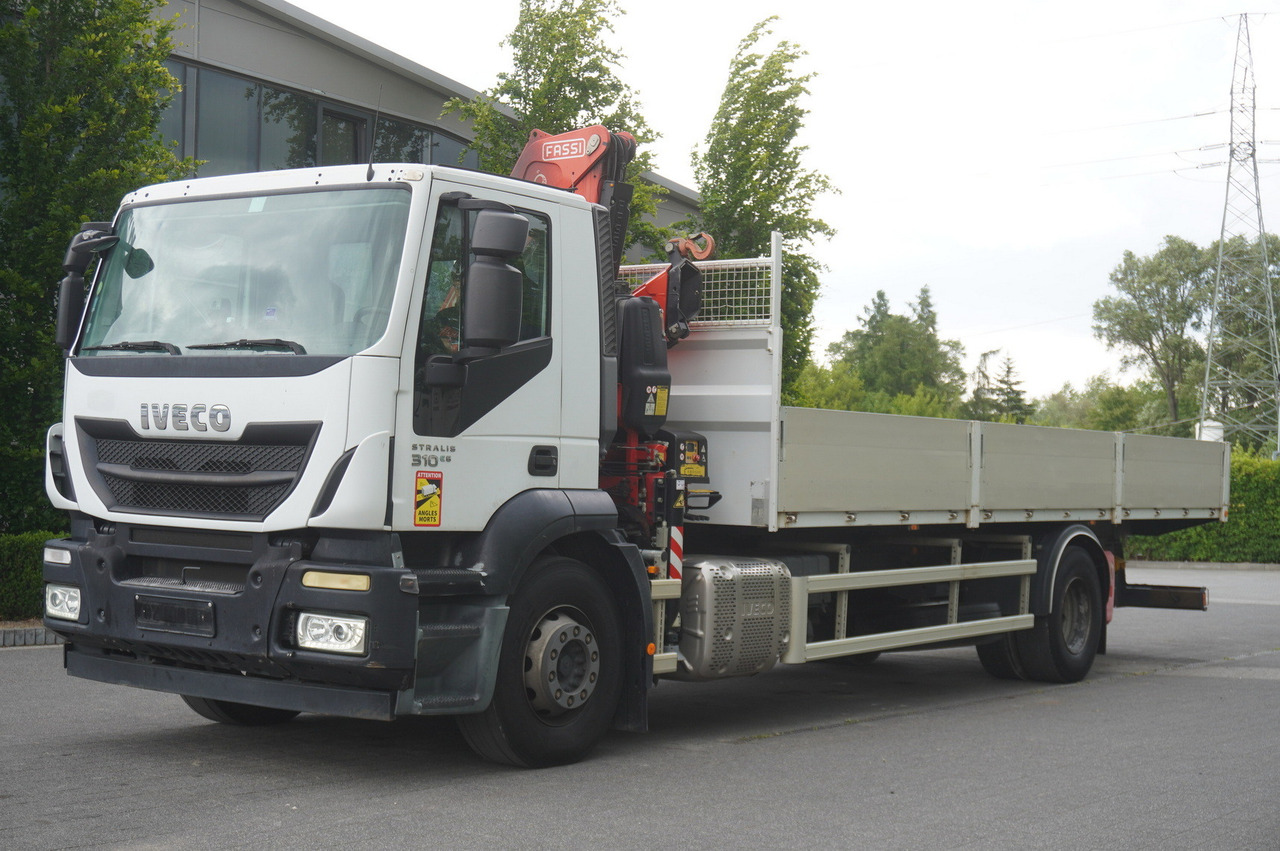 IVECO STRALIS 19.310 E6 / Flatbed 19 EPAL / FASSI F135 / 225 MTH! / 5.7 T - Crane truck, Crane truck: picture 3 IVECO STRALIS 19.310 E6 / Flatbed 19 EPAL / FASSI F135 / 225 MTH! / 5.7 T - Crane truck, Crane truck: picture 3