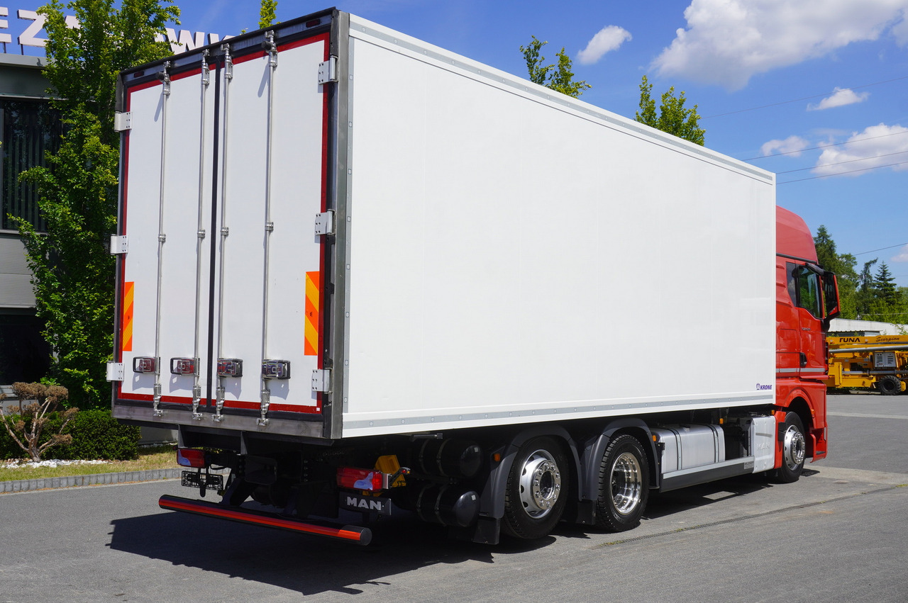 MAN MAN TGX 26.510 / 2022 / NEW Krone bitemperature refrigerated truck / Carrier Supra 850 MT / 4 units - Refrigerator truck: picture 5 MAN MAN TGX 26.510 / 2022 / NEW Krone bitemperature refrigerated truck / Carrier Supra 850 MT / 4 units - Refrigerator truck: picture 5