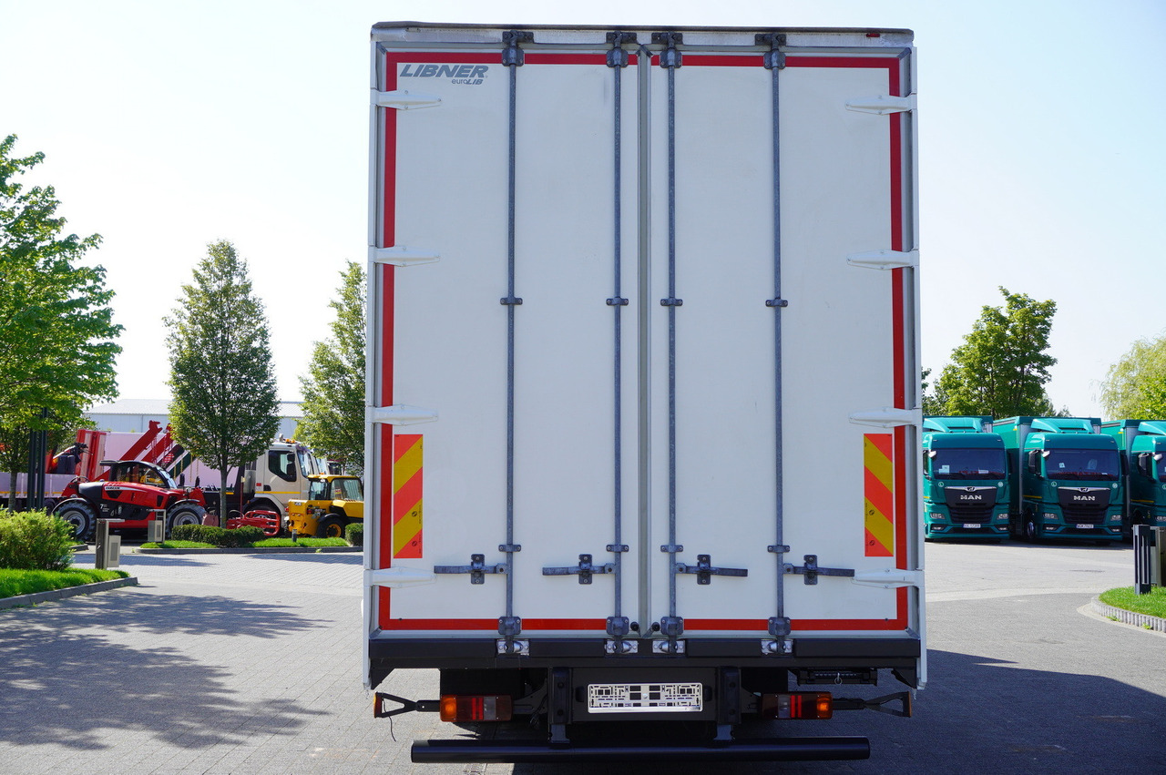 MAN TGL 12.190 / Curtainsider 19 EPAL / Sleeper cab - Curtain side truck: picture 4 MAN TGL 12.190 / Curtainsider 19 EPAL / Sleeper cab - Curtain side truck: picture 4