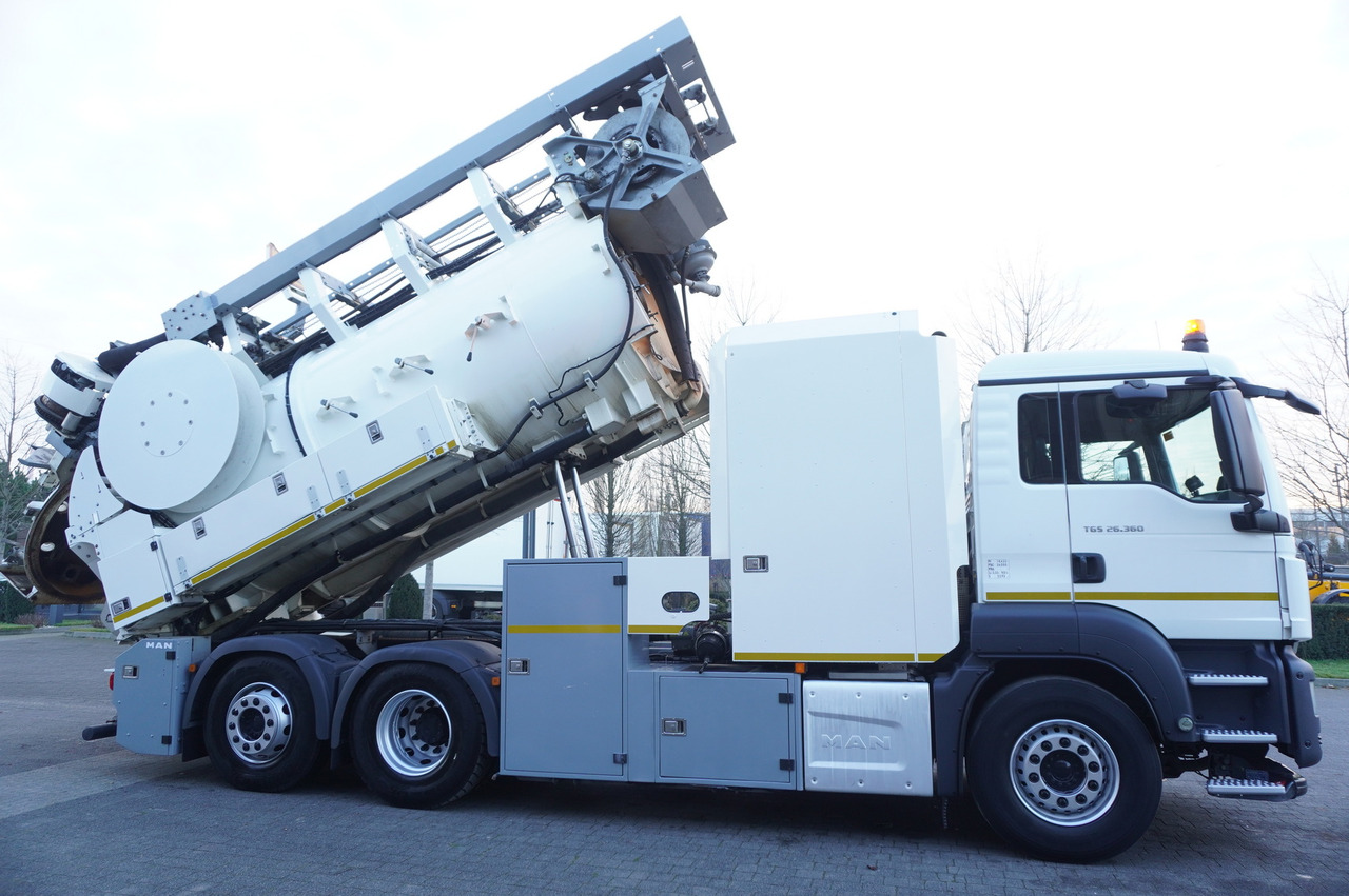 MAN TGM 26.340 E6 / RIVARD sewage cleaner 11.8 m3 / 120 tho. km / steered axle - Vacuum truck: picture 5 MAN TGM 26.340 E6 / RIVARD sewage cleaner 11.8 m3 / 120 tho. km / steered axle - Vacuum truck: picture 5