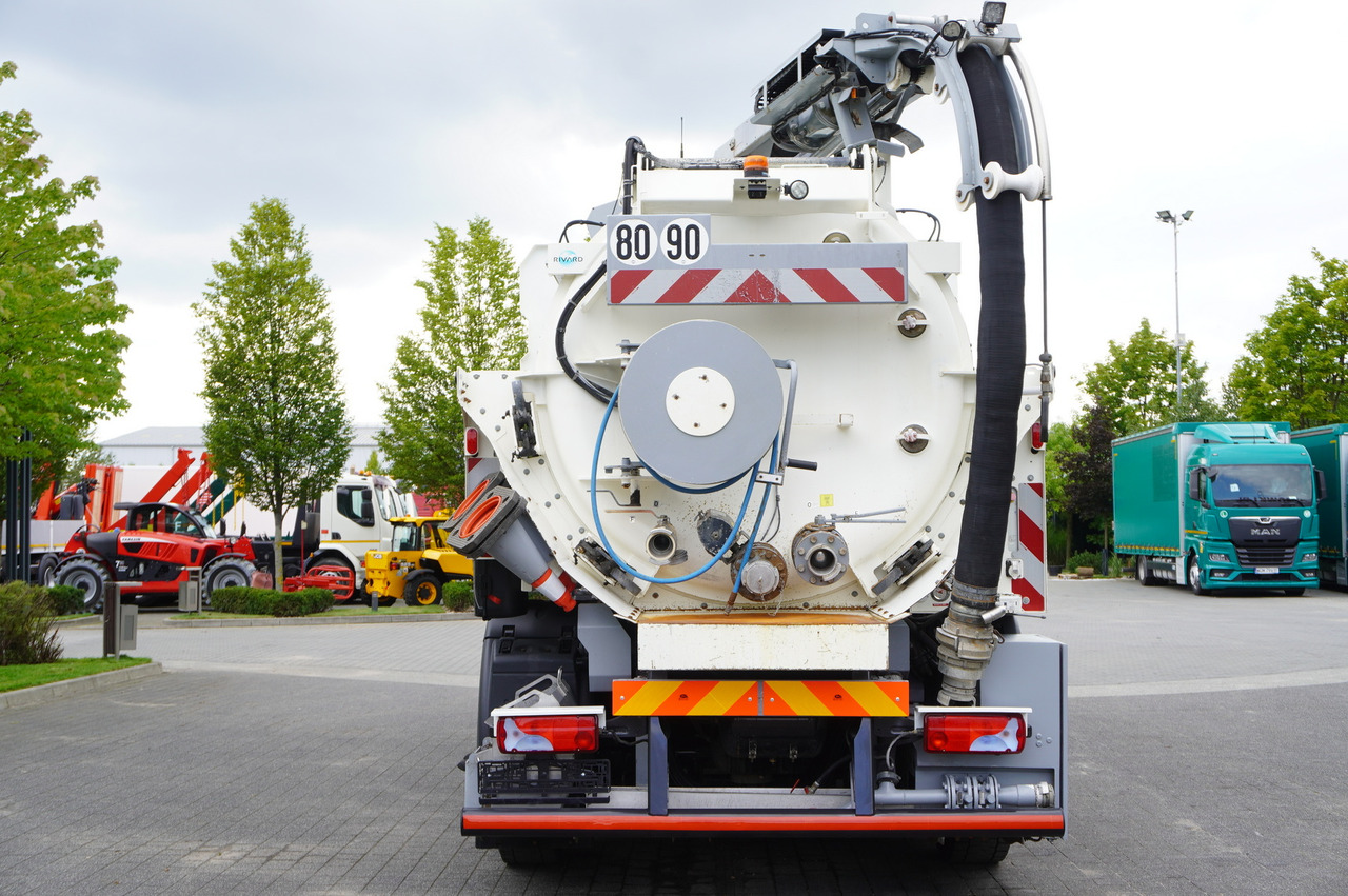 MAN TGM 26.340 E6 / RIVARD sewage cleaner 11.8 m3 / 170 tho. km / steered axle - Vacuum truck: picture 4 MAN TGM 26.340 E6 / RIVARD sewage cleaner 11.8 m3 / 170 tho. km / steered axle - Vacuum truck: picture 4