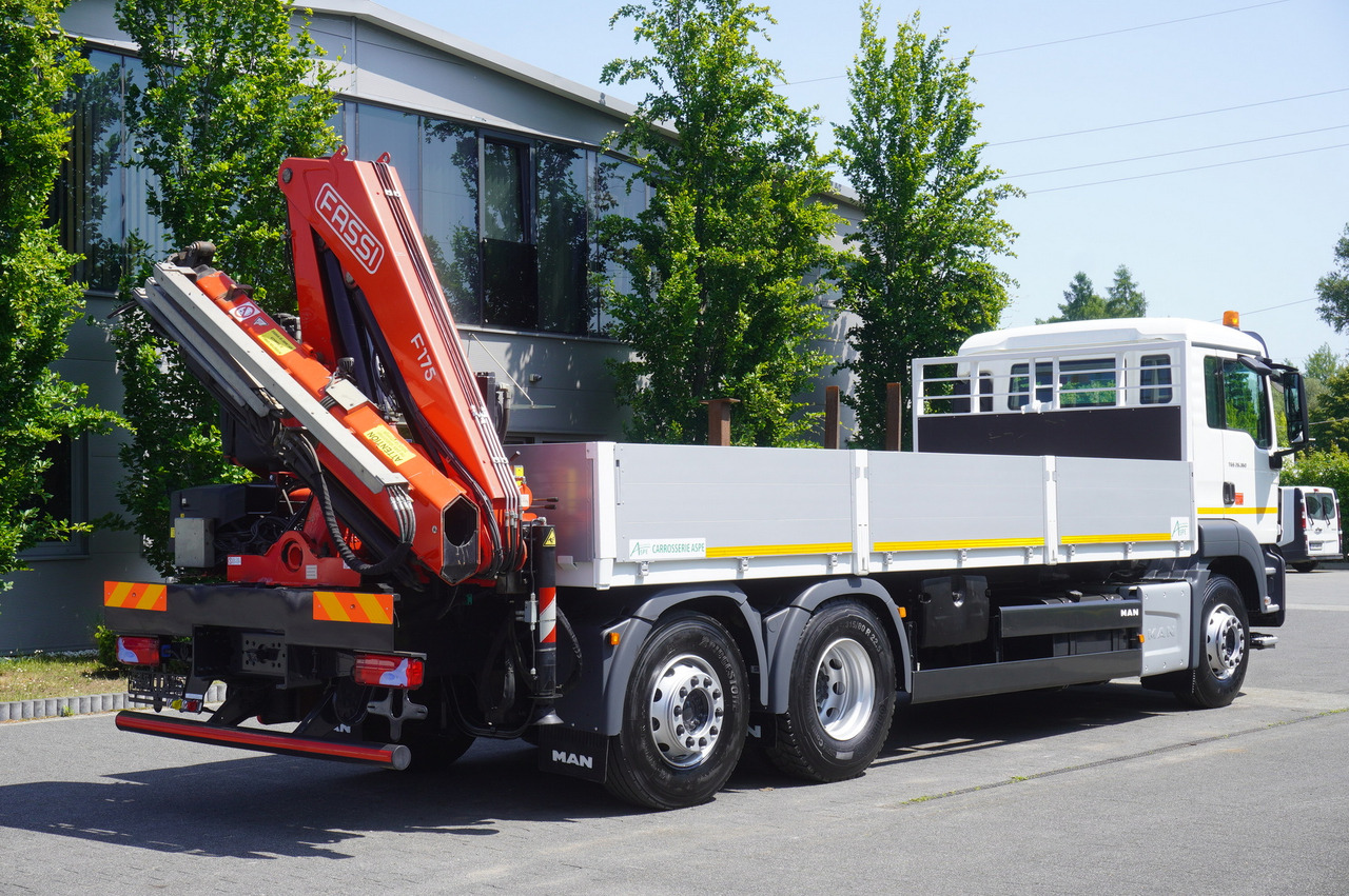 MAN TGS 26.360 Flatbed / Fassi F175 7.7 T / steered 3rd axle - Dropside/ Flatbed truck, Crane truck: picture 5 MAN TGS 26.360 Flatbed / Fassi F175 7.7 T / steered 3rd axle - Dropside/ Flatbed truck, Crane truck: picture 5