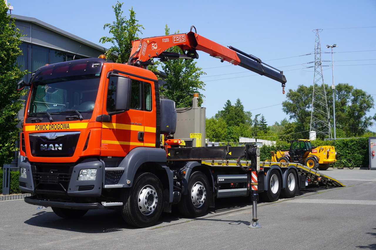 MAN TGS 35.360 E6 8x2 / FASSI F235 crane / 6.5 T cap. / 8.3 m reach - Autotransporter truck, Crane truck: picture 2 MAN TGS 35.360 E6 8x2 / FASSI F235 crane / 6.5 T cap. / 8.3 m reach - Autotransporter truck, Crane truck: picture 2