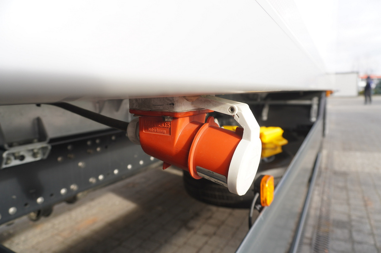 MAN TGX 26.400 / IGLOOCAR / Carrier Supra 1150 MT Silent - Isothermal truck: picture 5 MAN TGX 26.400 / IGLOOCAR / Carrier Supra 1150 MT Silent - Isothermal truck: picture 5