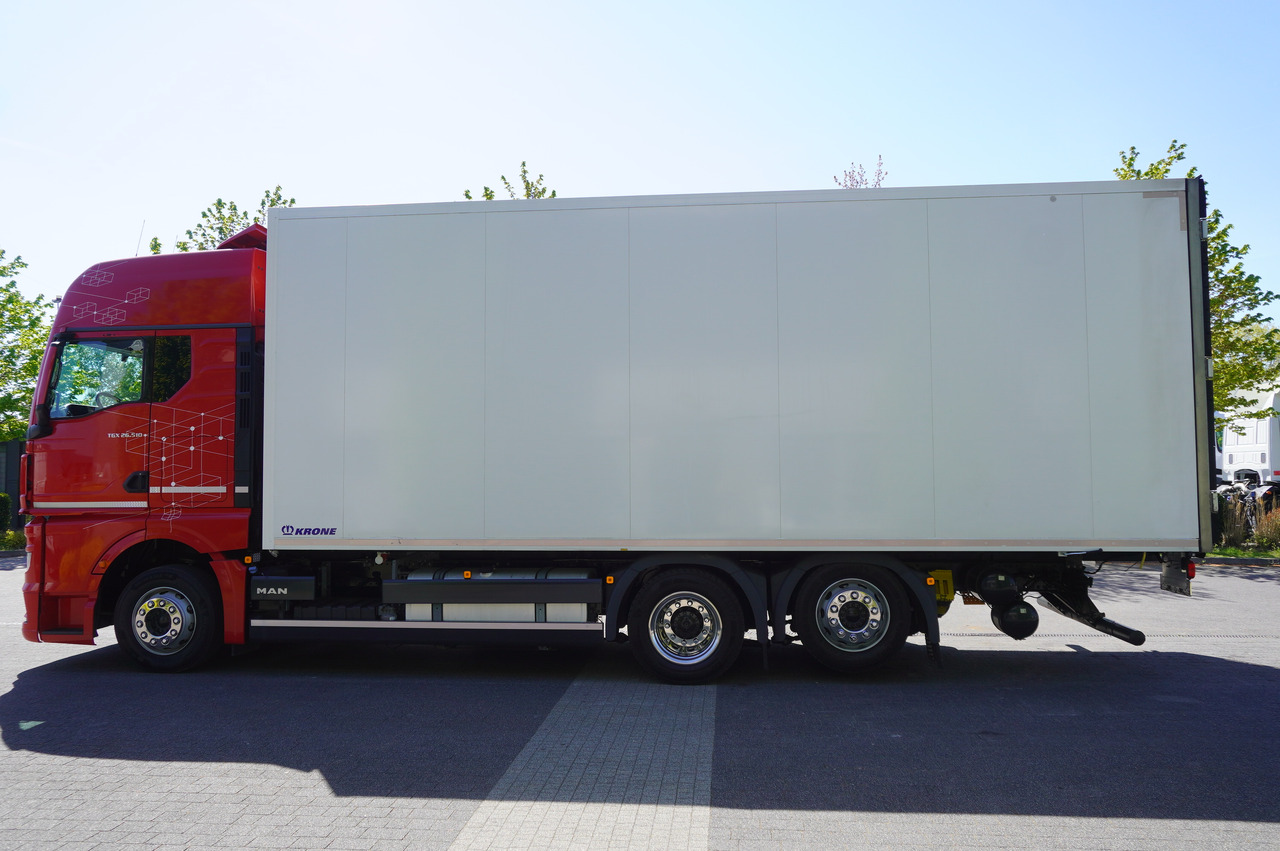 MAN TGX 26.510 / 2022 / New Krone refrigerator bitemperature / Dopplestock / Carrier Supra 1150 MT / 4 units - Refrigerator truck: picture 5 MAN TGX 26.510 / 2022 / New Krone refrigerator bitemperature / Dopplestock / Carrier Supra 1150 MT / 4 units - Refrigerator truck: picture 5