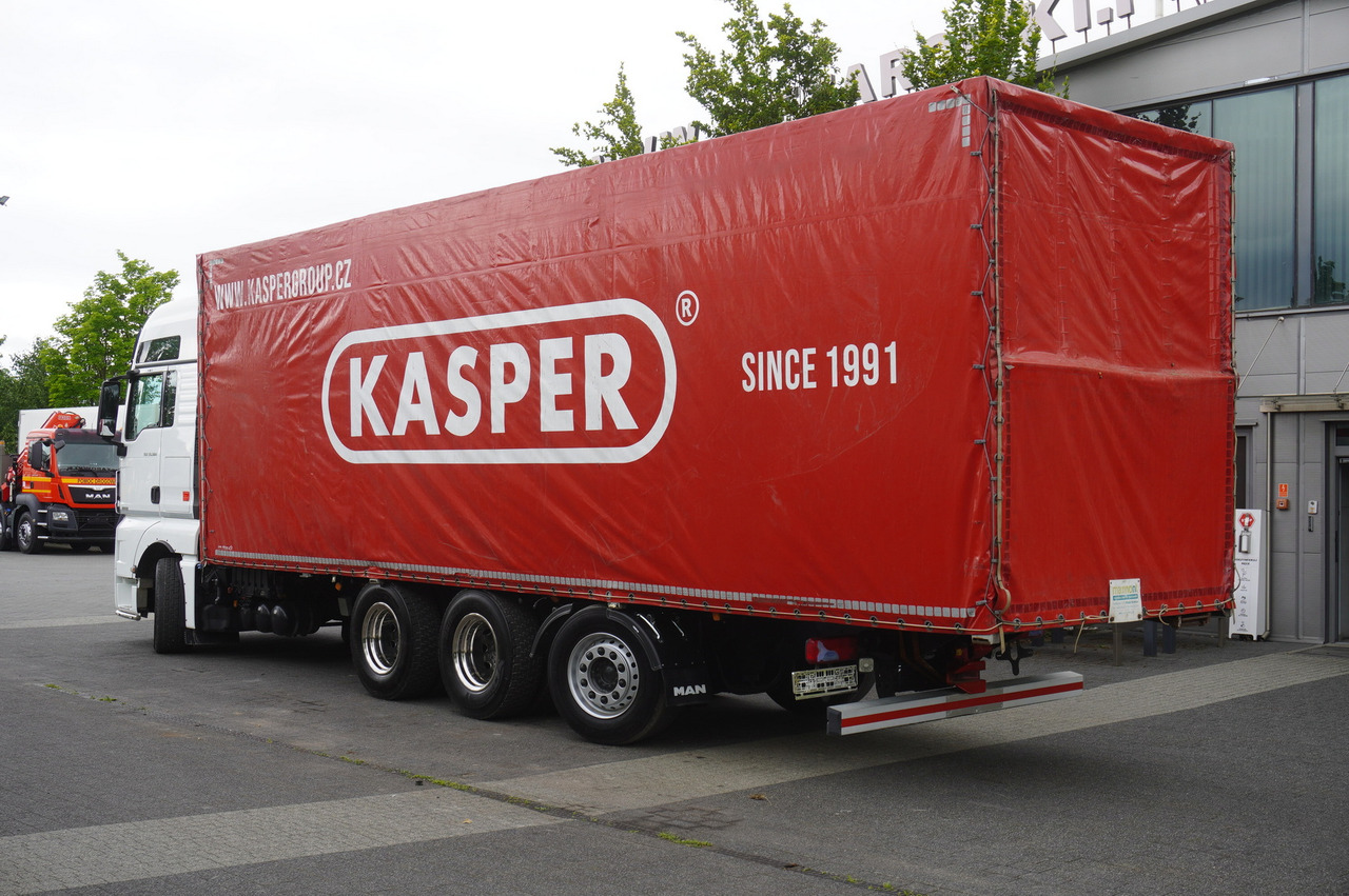 MAN TGX 35.580 E6 8x4 /4 / 23 EPAL tarp superstructure / 4th axle steered - Curtain side truck: picture 3 MAN TGX 35.580 E6 8x4 /4 / 23 EPAL tarp superstructure / 4th axle steered - Curtain side truck: picture 3
