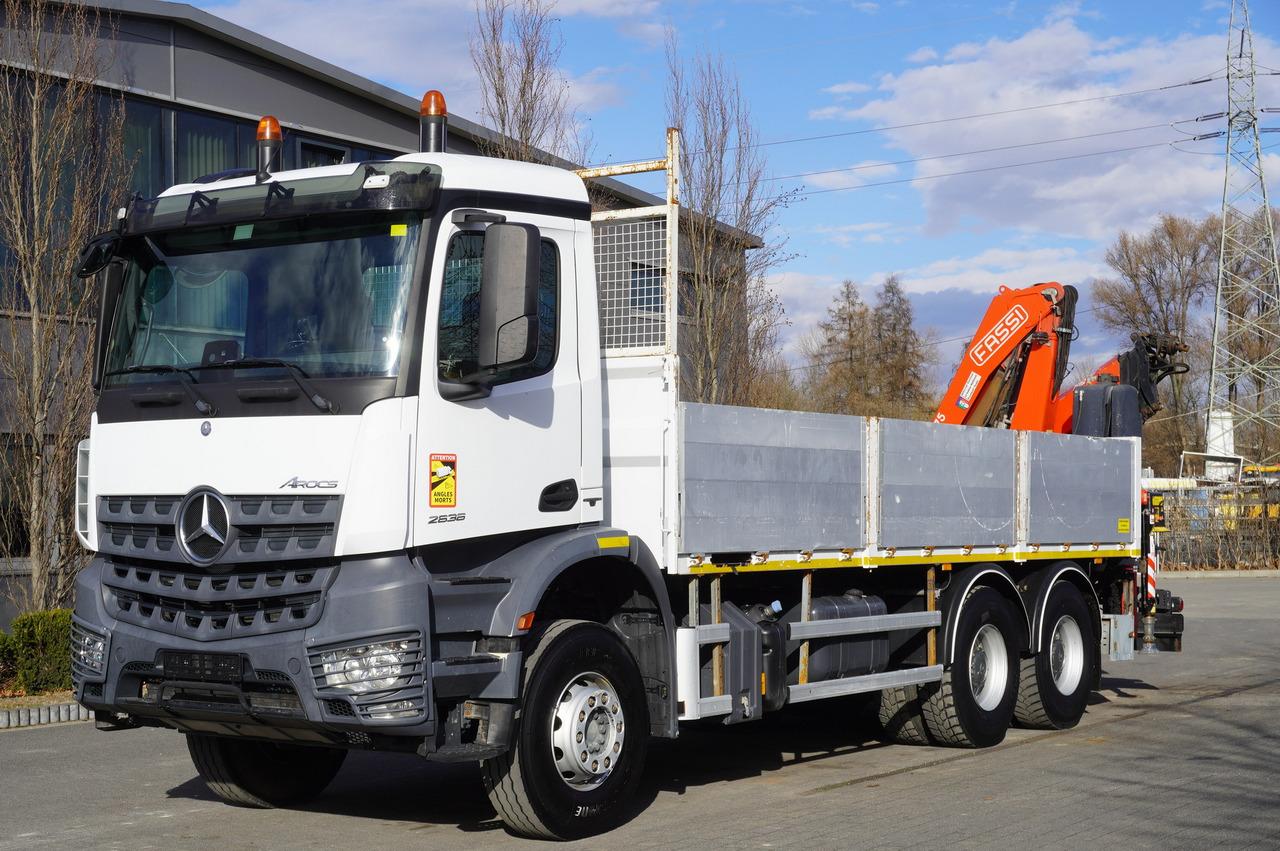 MERCEDES-BENZ AROCS 2636 Flatbed / HDS FASSI F175 7.7 T / 150,000 km - Mobile crane: picture 2 MERCEDES-BENZ AROCS 2636 Flatbed / HDS FASSI F175 7.7 T / 150,000 km - Mobile crane: picture 2