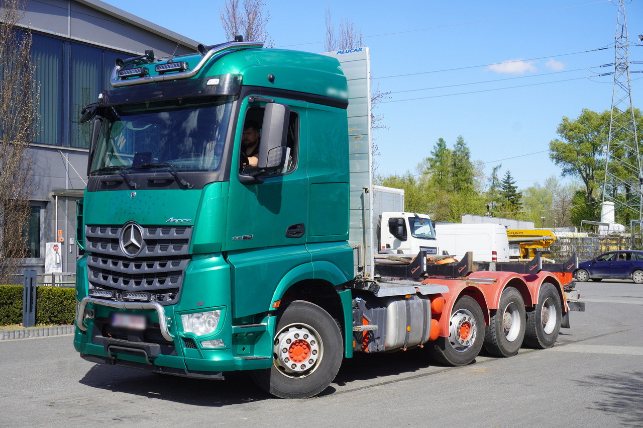 Timber truck for transportation of timber Mercedes-Benz Arocs 3563 8 × 4 / 630 HP / steered axle / Logging superstructure: picture 12