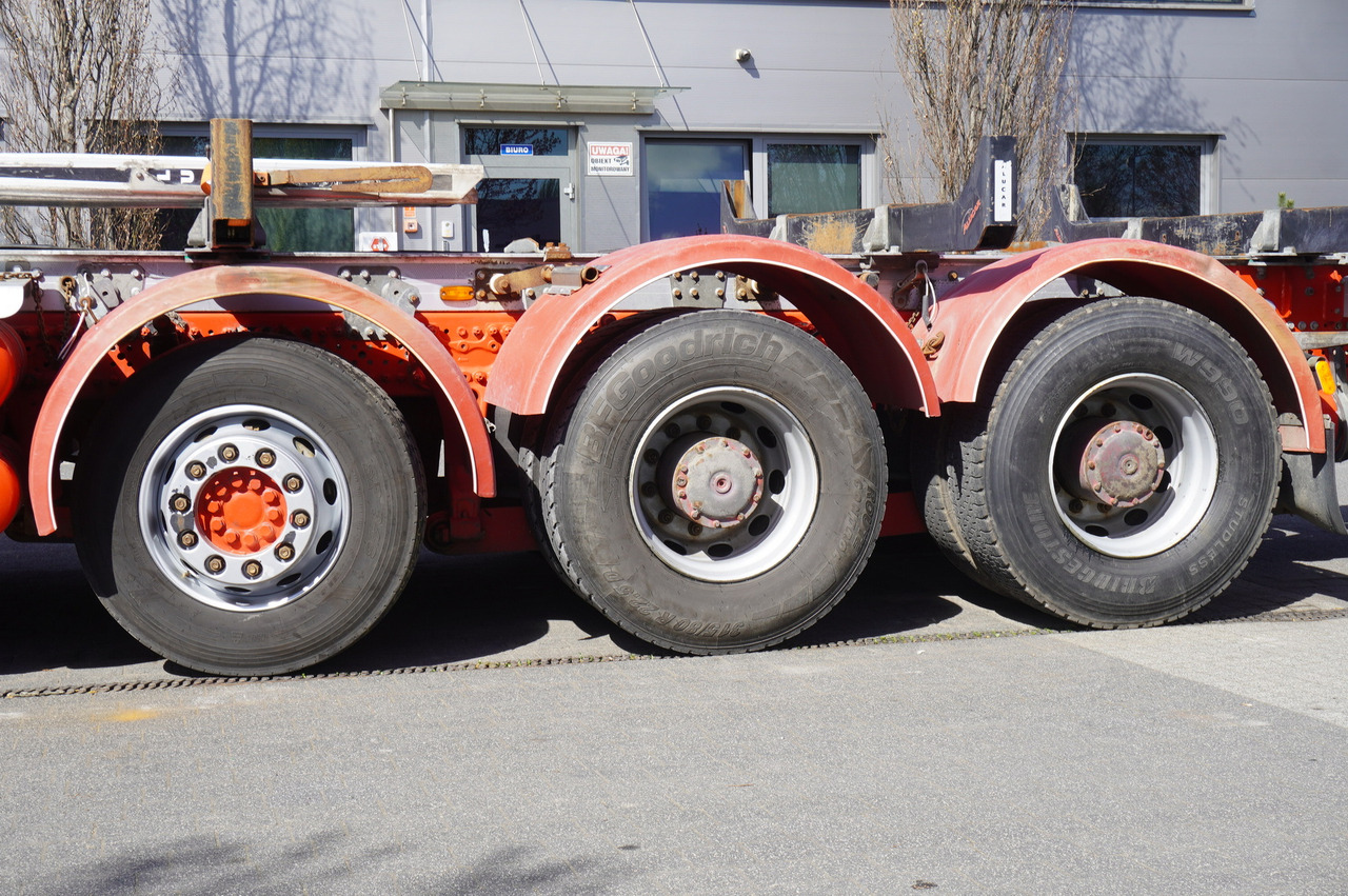 Timber truck for transportation of timber Mercedes-Benz Arocs 3563 8 × 4 / 630 HP / steered axle / Logging superstructure: picture 13