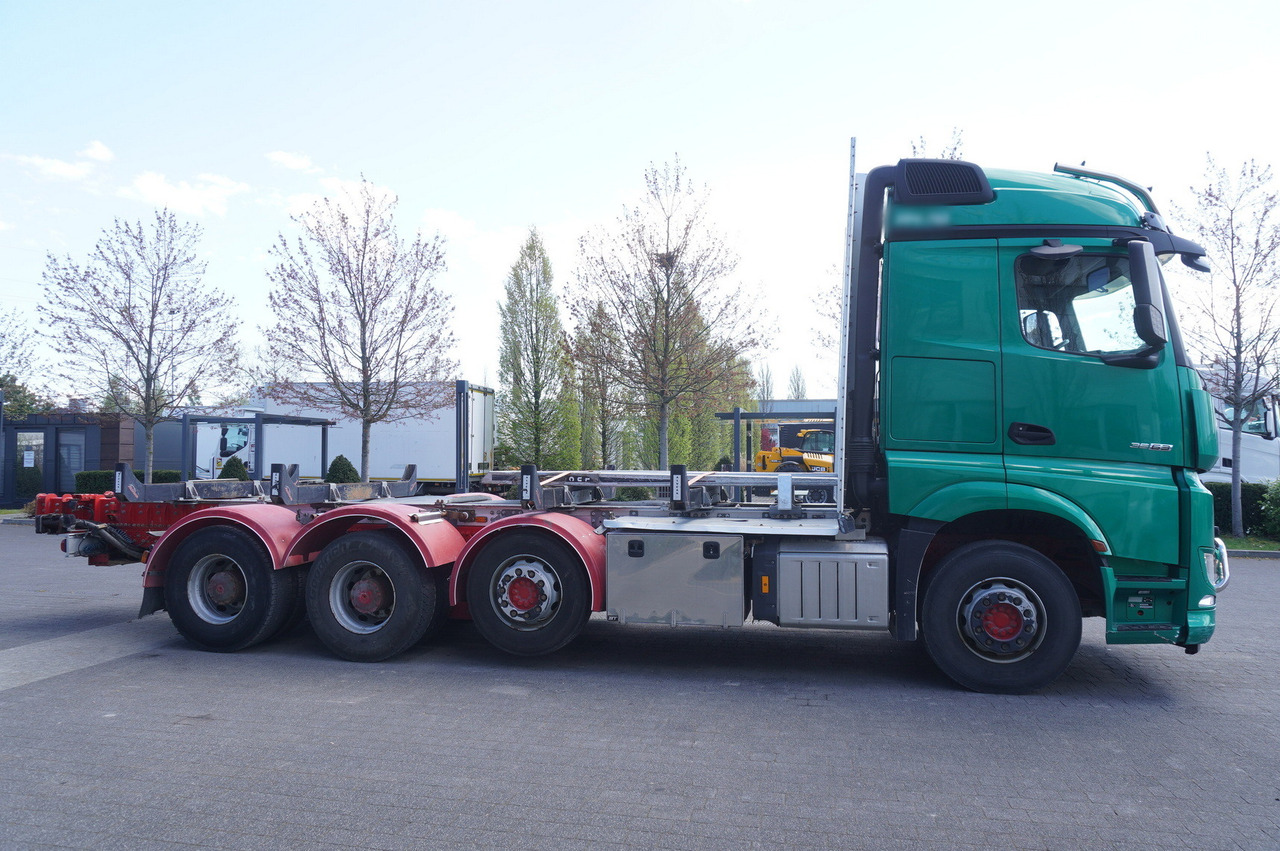 Timber truck for transportation of timber Mercedes-Benz Arocs 3563 8 × 4 / 630 HP / steered axle / Logging superstructure: picture 8