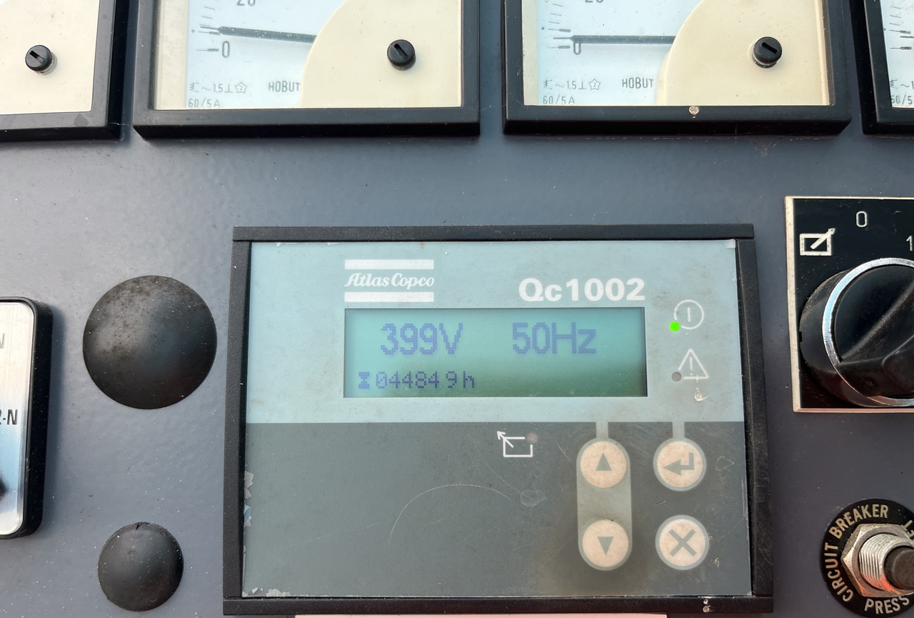 POTAIN IGO32 Tri/A Mobile self-erecting tower crane / 4400 MTH! - Tower crane: picture 2 POTAIN IGO32 Tri/A Mobile self-erecting tower crane / 4400 MTH! - Tower crane: picture 2