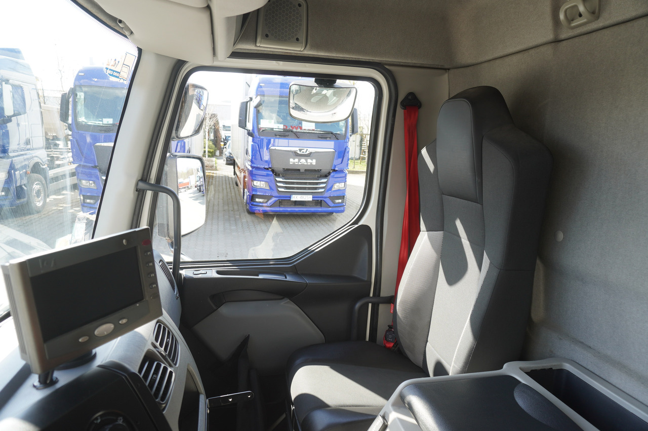 RENAULT D12 / Lamberet refrigerated truck / Dhollandia tail lift 1500 kg / 130 thousand km !! leasing RENAULT D12 / Lamberet refrigerated truck / Dhollandia tail lift 1500 kg / 130 thousand km !!: picture 27