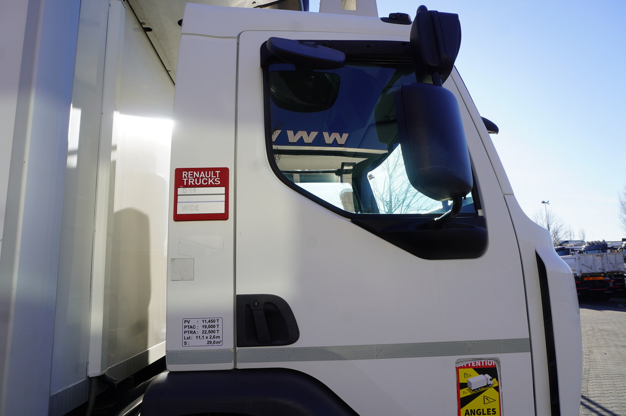 Refrigerator truck RENAULT D19 Wide 4x2 E6 / Lamberet 22 EPAL refrigerator / Multitemperature / Carrier Supra 1250 MT: picture 12 Refrigerator truck RENAULT D19 Wide 4x2 E6 / Lamberet 22 EPAL refrigerator / Multitemperature / Carrier Supra 1250 MT: picture 12