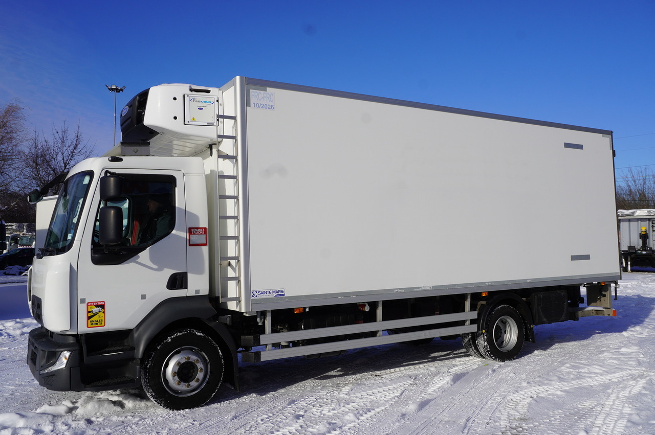RENAULT D210 12T / Bitemperature Refrigerator / 3 units / 80,000 km!!! - Refrigerator truck: picture 2 RENAULT D210 12T / Bitemperature Refrigerator / 3 units / 80,000 km!!! - Refrigerator truck: picture 2