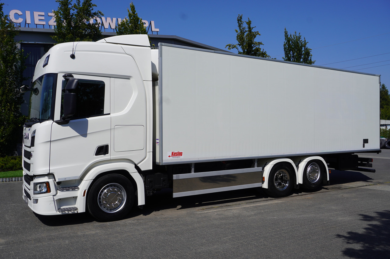 SCANIA R500 Hook-Up Refrigerated Truck KIESLING 20 EPAL / Carrier Supra 1250 Silent - Refrigerator truck: picture 2 SCANIA R500 Hook-Up Refrigerated Truck KIESLING 20 EPAL / Carrier Supra 1250 Silent - Refrigerator truck: picture 2
