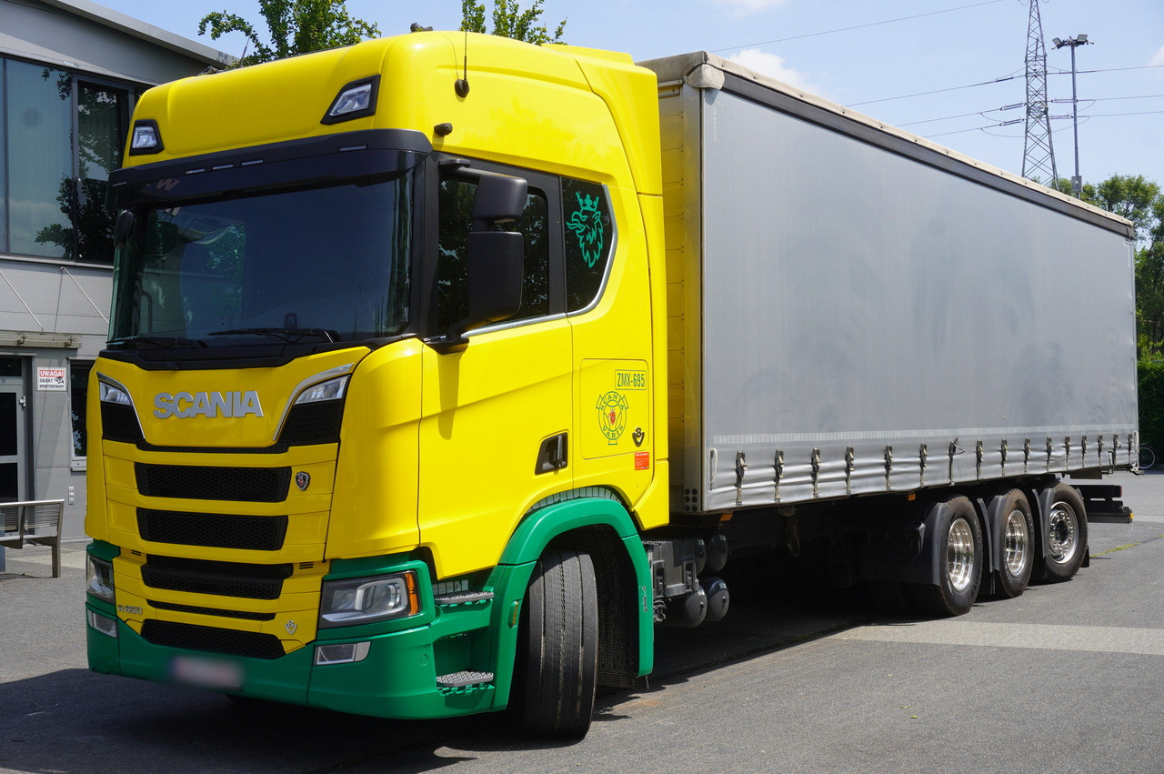 SCANIA R650 V8 8x4 /4 / 2020 / Curtainsider 23 EPAL - Curtain side truck: picture 2 SCANIA R650 V8 8x4 /4 / 2020 / Curtainsider 23 EPAL - Curtain side truck: picture 2