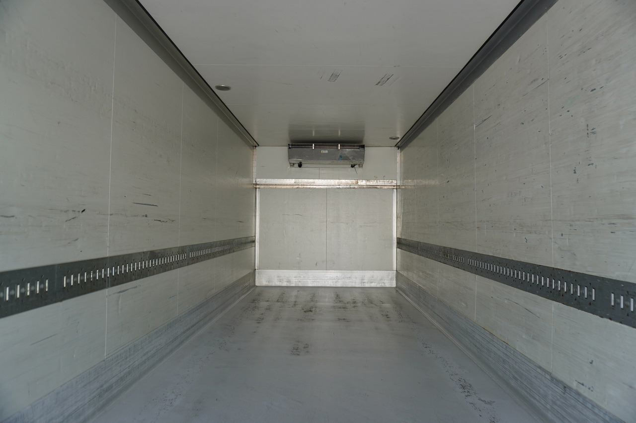 Refrigerator truck VOLVO FH 440 E5 6×2 Schmitz Refrigerator – pass-through Set 38 pallets: picture 10