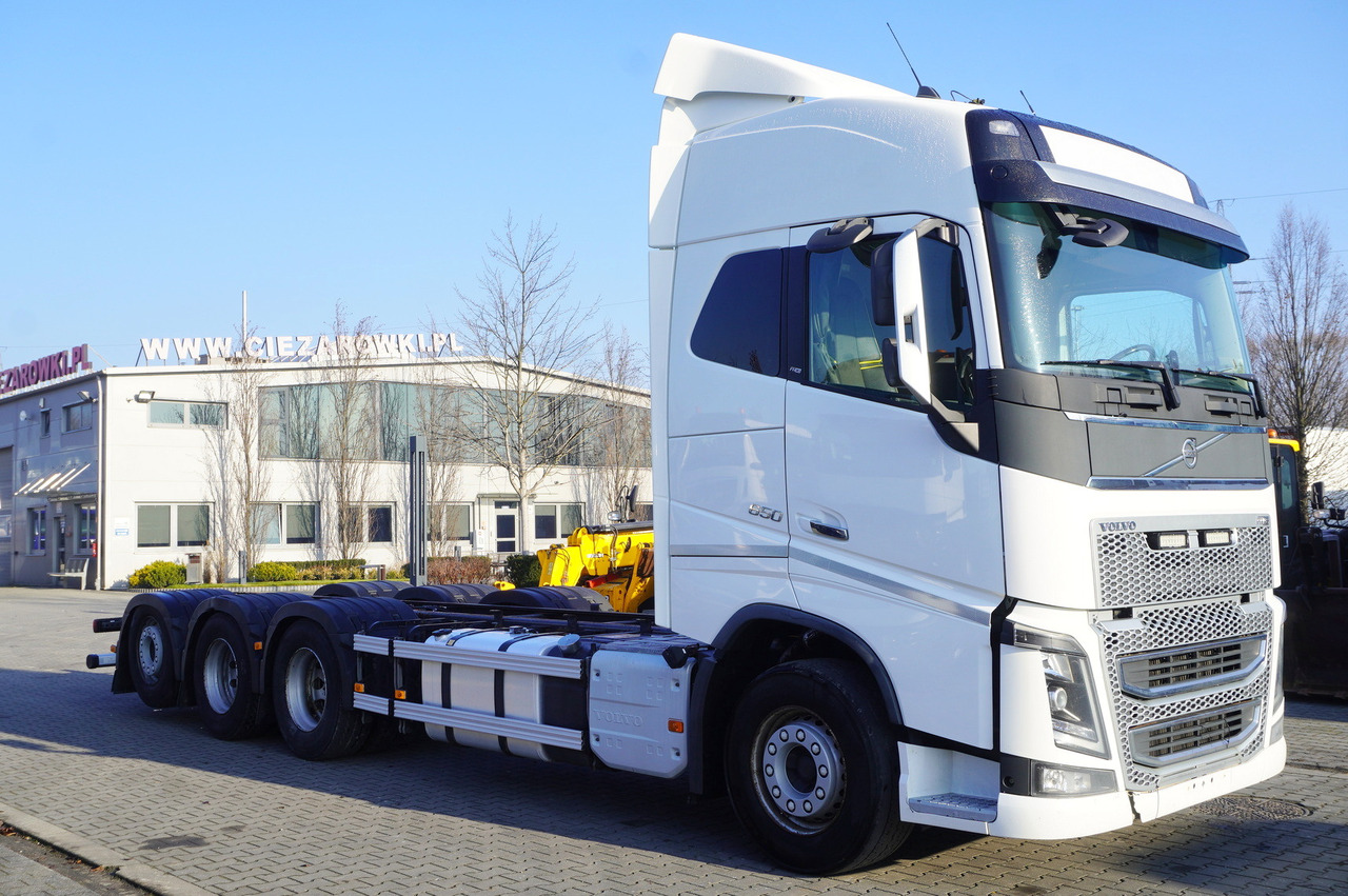 VOLVO Volvo FH 650 8x4/4 / Truck chassis / steered 4th axle - Cab chassis truck: picture 5 VOLVO Volvo FH 650 8x4/4 / Truck chassis / steered 4th axle - Cab chassis truck: picture 5