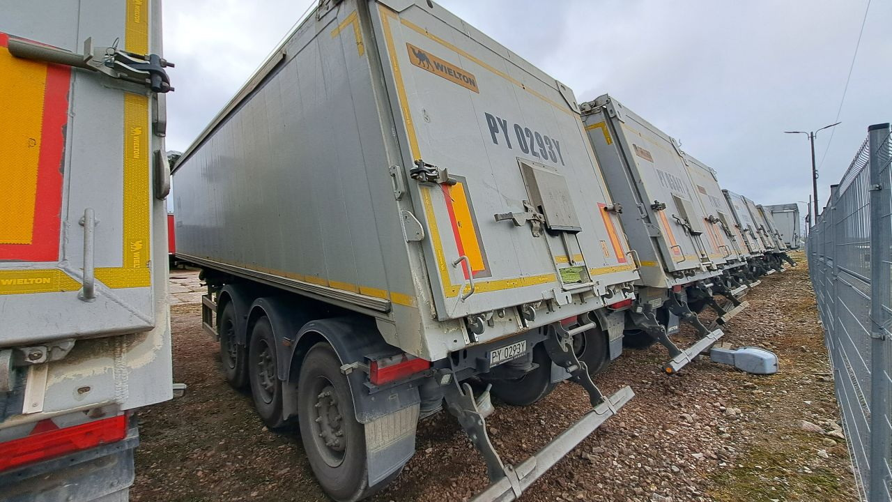 WIELTON NW-3 / weight 6.2 t / capacity 38m3 / Electrically folded roof / Teflon / 20 units, 2022 - Tipper semi-trailer: picture 4 WIELTON NW-3 / weight 6.2 t / capacity 38m3 / Electrically folded roof / Teflon / 20 units, 2022 - Tipper semi-trailer: picture 4