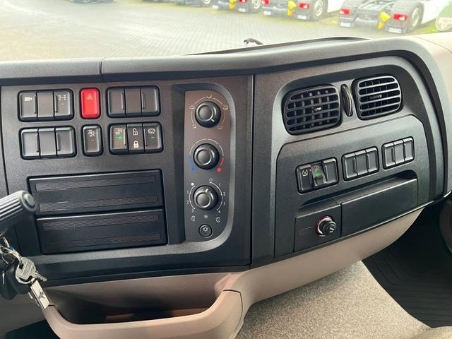 DAF XB 290 FA 16 to. Curtainsider LBW 1.5 Tonnen AHK - Curtain side truck: picture 5 DAF XB 290 FA 16 to. Curtainsider LBW 1.5 Tonnen AHK - Curtain side truck: picture 5